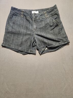 One5one Shorts Women Size 18W Blue Cuffed